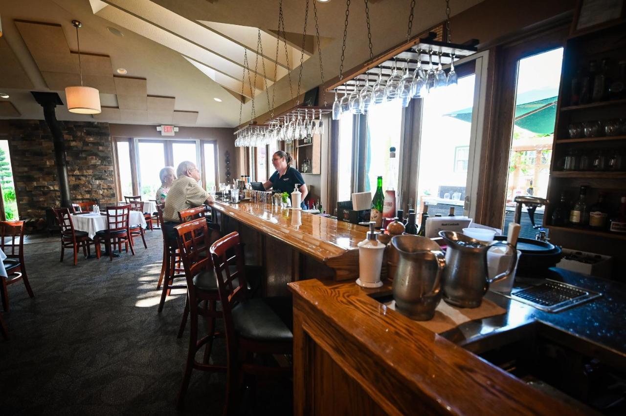 The Lakehouse Geneva-on-the-Lake