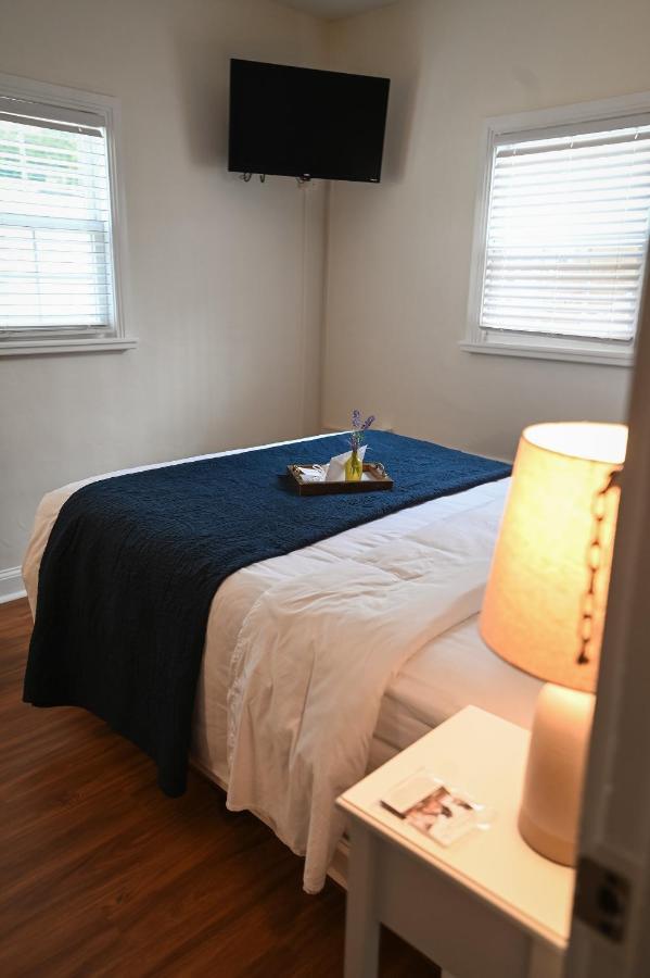 The Lakehouse Inn 3*